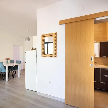 Guest house Apartments And A Room Ina 3*