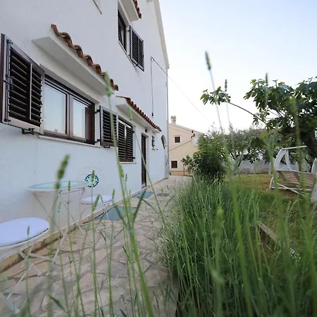 Gasthof Apartments And A Room Ina