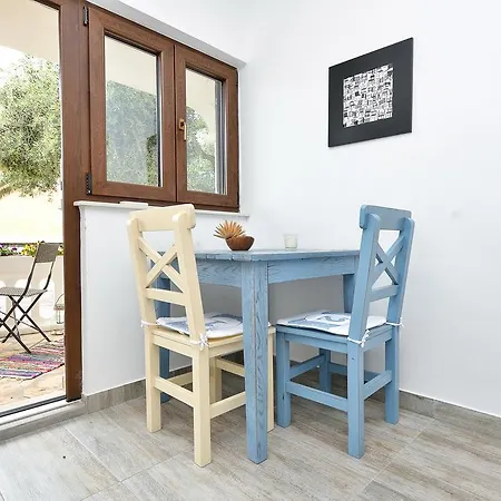 Apartments And A Room Ina Zadar