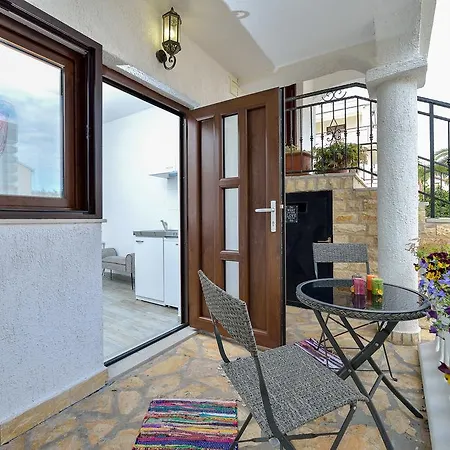 Apartments And A Room Ina