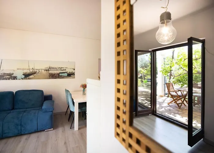 Apartments And A Room Ina