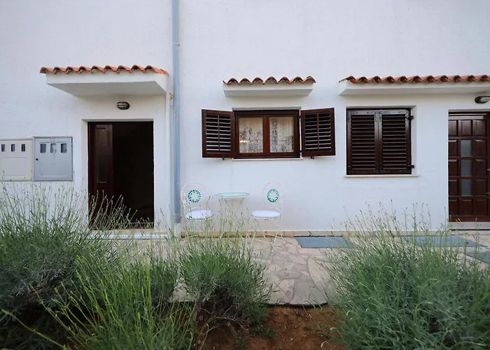 Guest house Apartments And A Room Ina