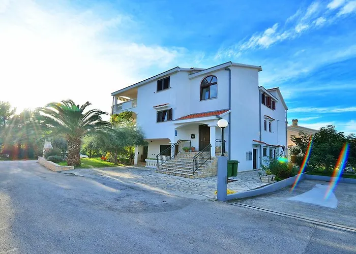 And A Ina Гостьовий будинок