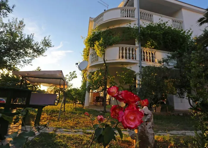 Apartments And A Room Ina Guest house Zadar