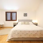 Apartments And A Room Ina 3* Zadar