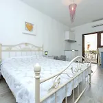 Guest house Apartments And A Room Ina 3*