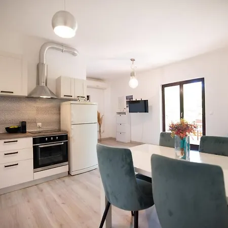 And A Ina Gæstehus Zadar